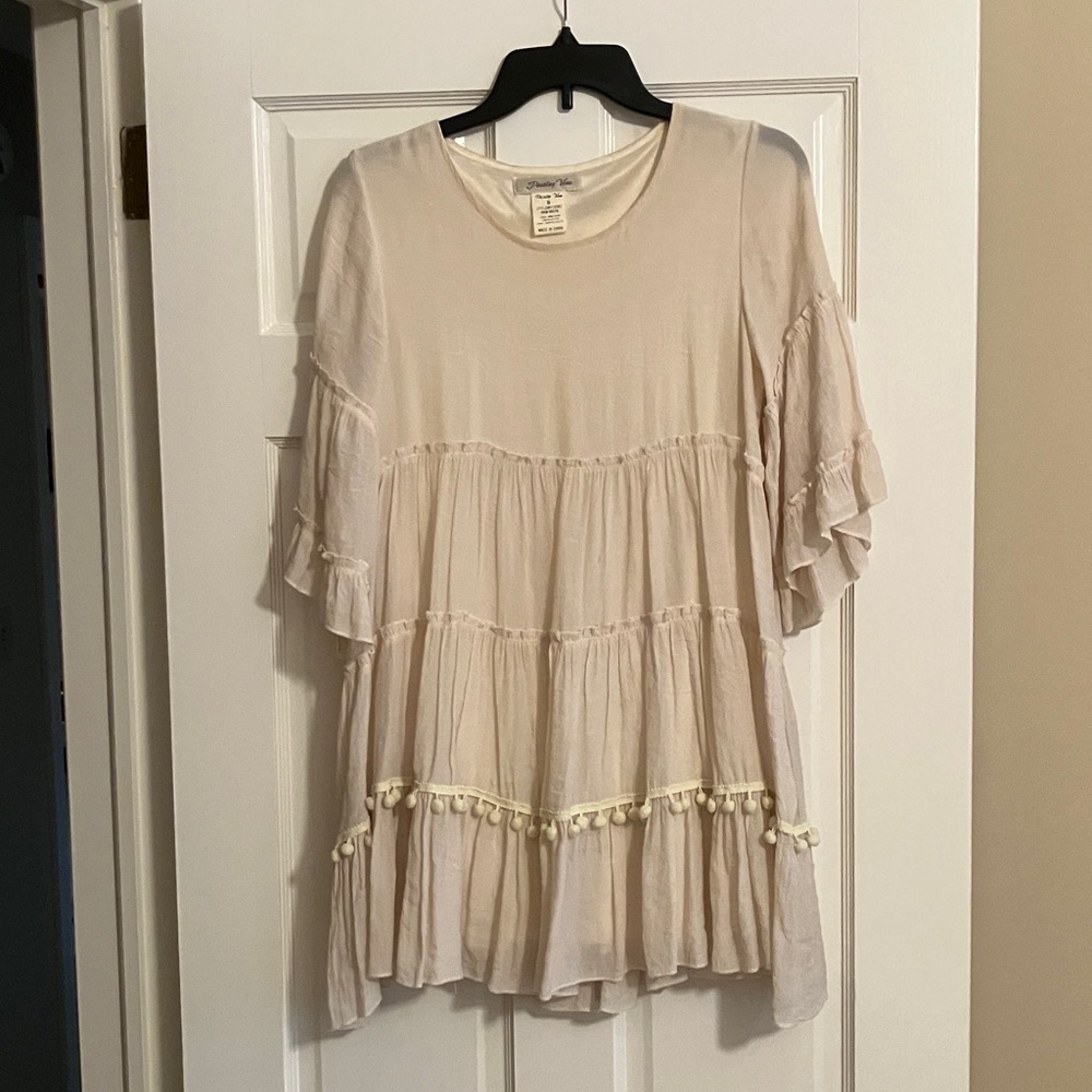 Women’s Paisley Vine Small Elegant Cream Ruffle Tunic